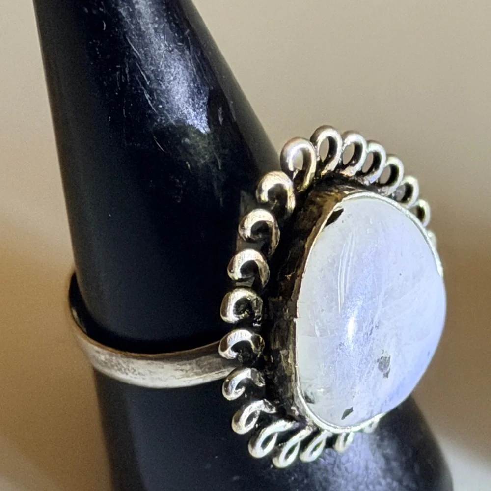 New 925 Sterling Silver Blue Flash Moonstone Uncommon Artisan Uncommon Ring